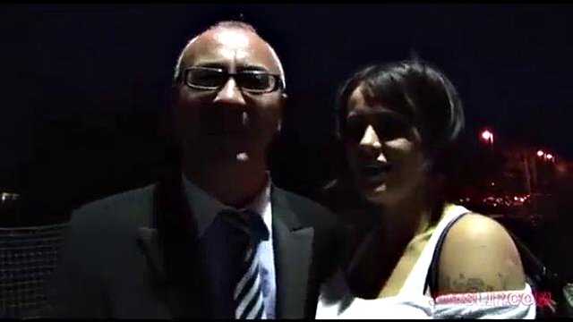 Figa che fuma: pompini, tette grosse e porno con seghe