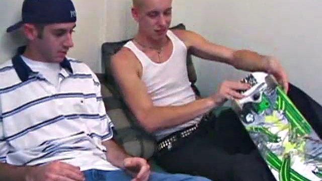 Tag and Roar Suck Dick