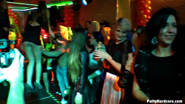 ** NOWOŚĆ ** Party Hardcore Gone Crazy 39 Super Extended: Big Tits, Big Ass & Blowjob Porn