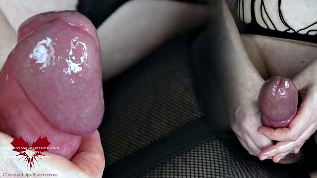 射精前の搾乳指導ビデオ。オーガズムを遅らせて台無しにする方法にクローズアップ