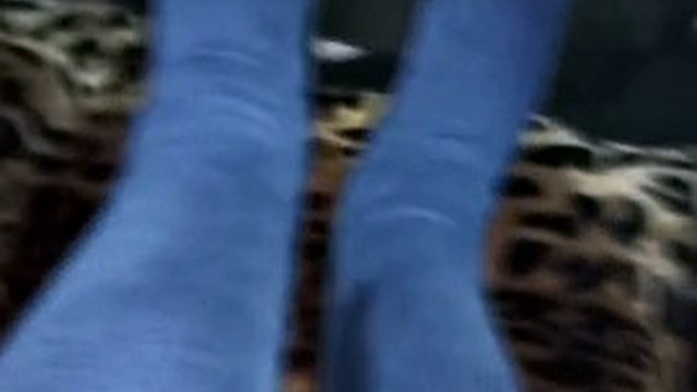 sammie crossed slow pee in jeans