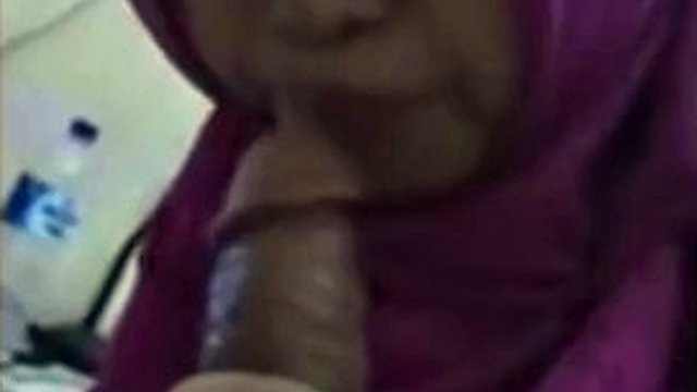 Indonesian Hijab Blowjob