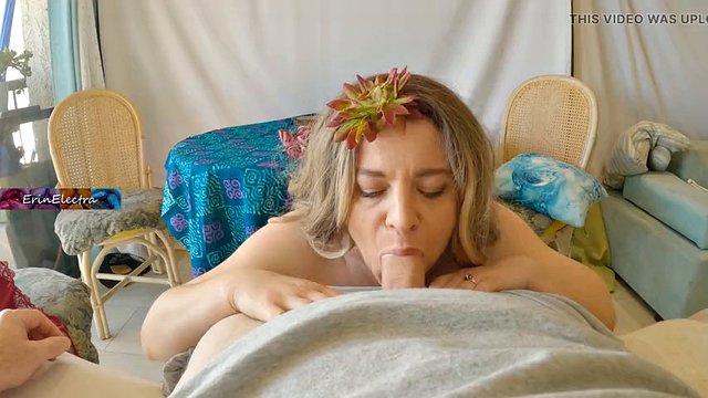 Your stepmom gives you her ass to fuck to preserve your girlfriend's virginity