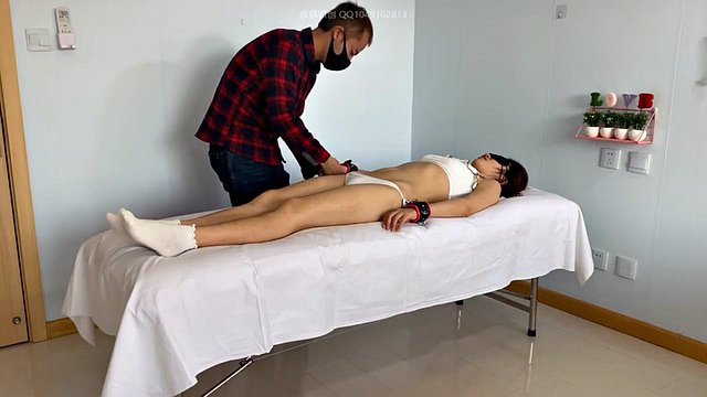 chinese bikini tickle