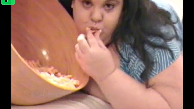 HUGE and HOT (Rhonda) - SSBBW grinds food