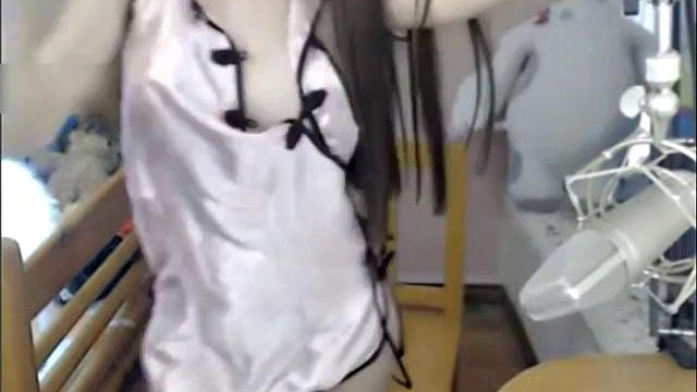Asian lovely tiny camgirl shows her body: Amateur, Babe & Solo Porn