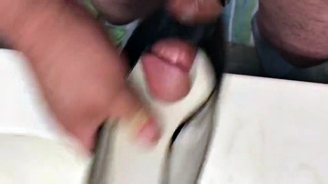 Cumming dans ses chaussures-comp-1