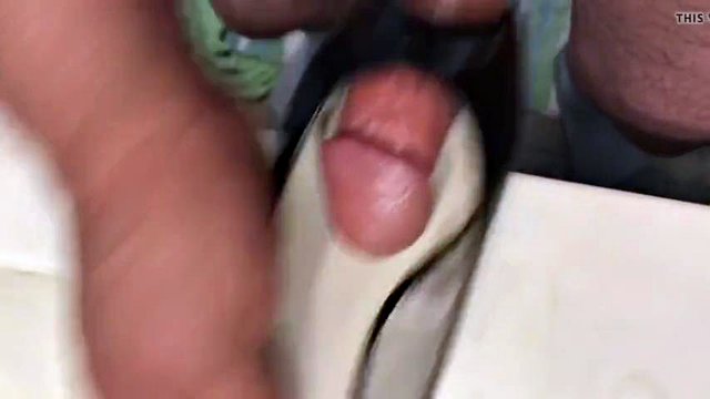 Cumming w jej butach-comp-1