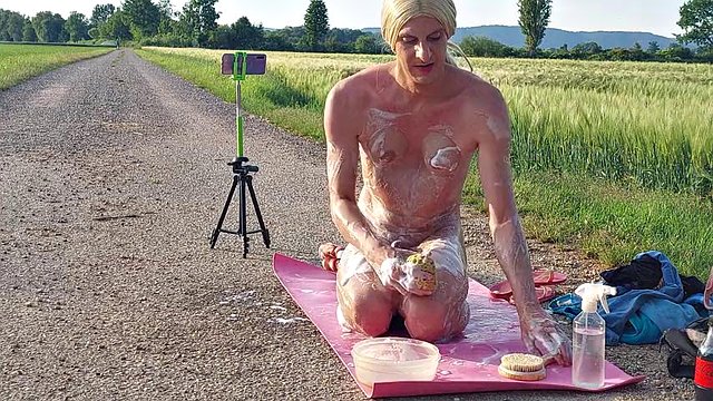 Vera mostra - doccia e orgasmo in pubblico, non posso crederci