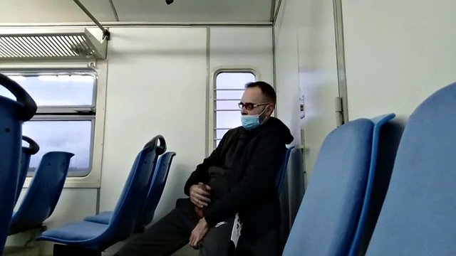 Ryzykowne robótki ręczne i sikanie w pociągu – część 2