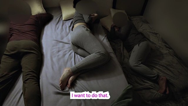 "Branquinha" fucks her husband's cousin in the couple's bed