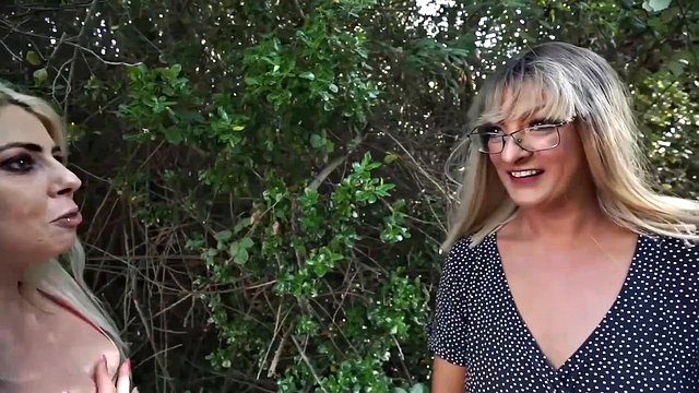 Nurse Sophie Loves Having Sex With Her Patients - Big Sophie