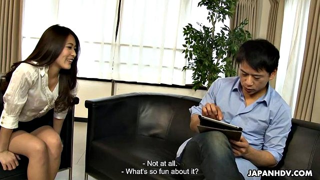 Sexy Aoi Mizuno seduce il suo amante