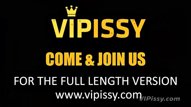 Vipissy - cremige Blondinen - Lesbenpisse