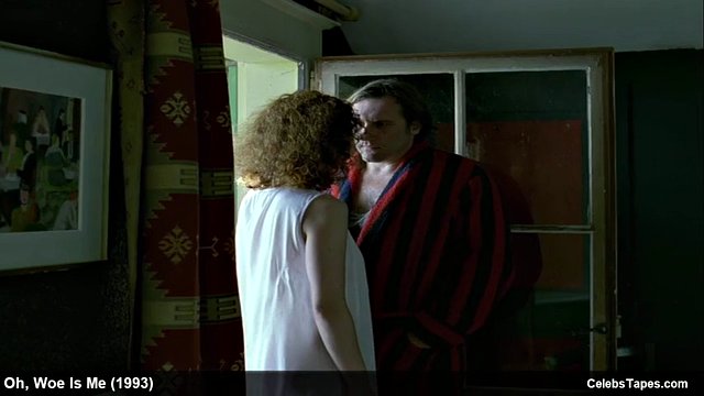 Hairy pussy and erotic video of Laurence Masliah