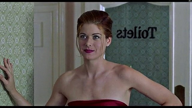 Debra Messing - The Wedding Date (2005)