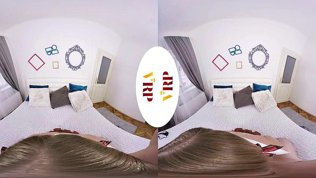 金髮 VR：口交、小狗和女牛仔色情