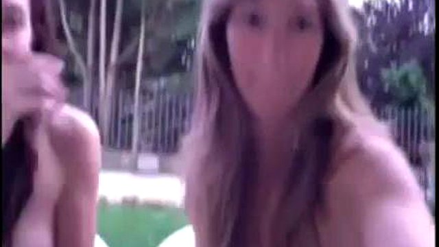 Two Sluts In The Backyard Showing Themselves On Webcam: Amateur, Masturbation & Lesbian Porn