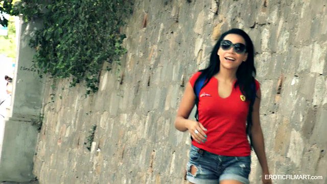 Super-hot hiker take off their clothes in public places