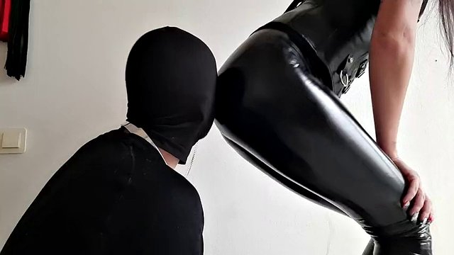 Armpit fetish, ass worship and shoe smell fetish