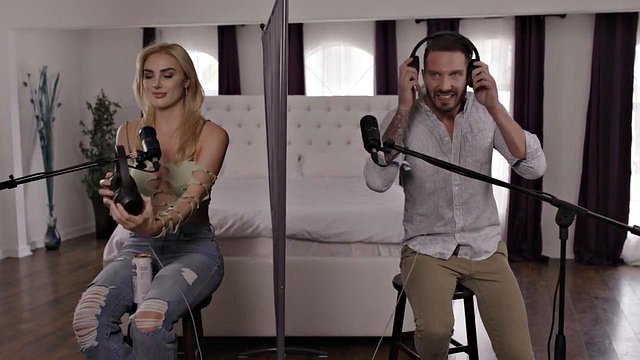 Hot Hunk Quinton James Eats Kenzie Annes in Cunnilingus Frenzy