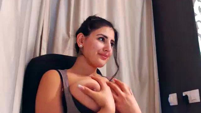 Big tiddies 28