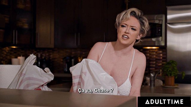 ADULT TIME Horny Stud Is OBSESSED With Stepmommy Dee Williams's HUGE TITS! FRENCH SUBTITLES