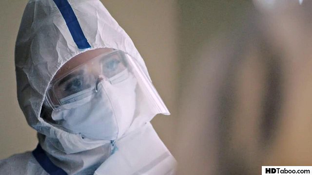 Blondynka Lola Fae zostaje zerżnięta w obliczu ograniczeń związanych z epidemią COVID-19