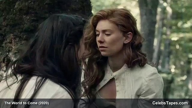 Topless Vanessa Kirby naked lesbian sex with Katherine Waterston