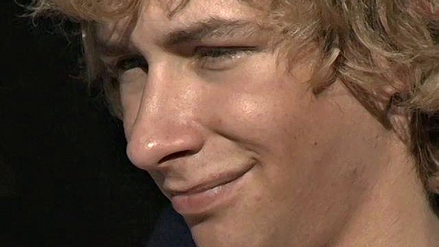 Hung Boy lässt sich von Jarod in den Hintern ficken - Barrett Foss und Jarod Steel