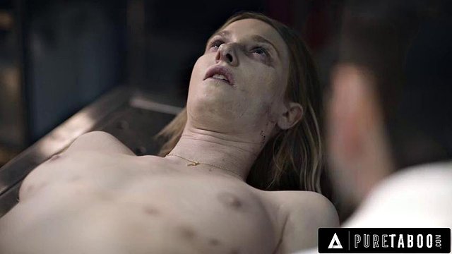 PURE TABOO 외롭고 우울한 장의사 Tommy Pistol은 신비한 Jane Doe에 대한 환상을 품습니다.