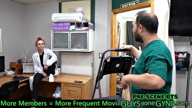NSFW Nude BTS z The Doctors New Scrubs z Angel Ramiraz, Naked Nurses i Floppy Dick, obejrzyj cały film na GuysGoneGyno
