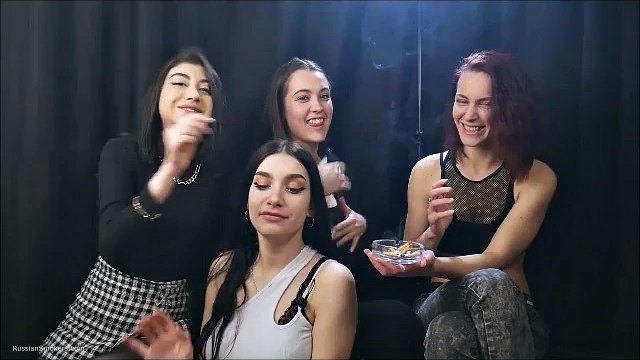Russian girls smoking kisses