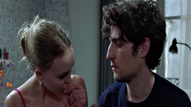 Lily-Rose Depp topless, Laetitia Casta sex scene
