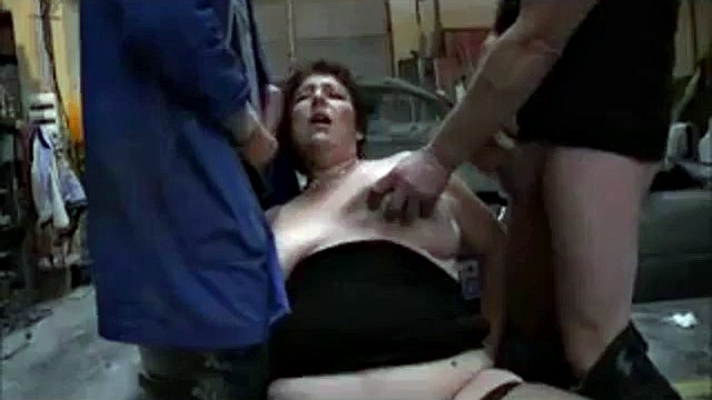 Simone chaude française bbw mature gangbanged
