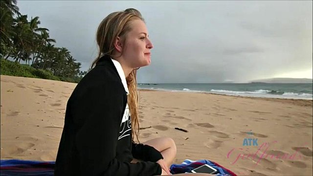 Hot vacation with Scarlet: Babe, Blonde & Pov Porn