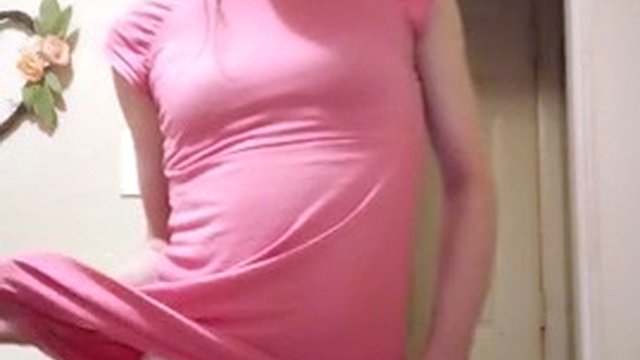 Millie wets her diaper and puts her sexy leggings back on