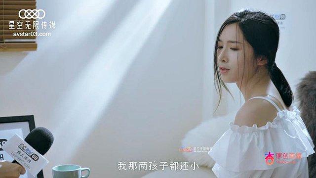 Model - Super Hot Social Worker Gets Fucked While Helping Her Case LOLOL