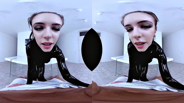 Anna De Ville VR Latex: Blowjob, Anal & Fetisch-Porno