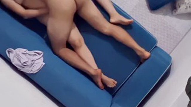 Guardami dall'alto. Qualcuno vuole scoparmi? sesso turco