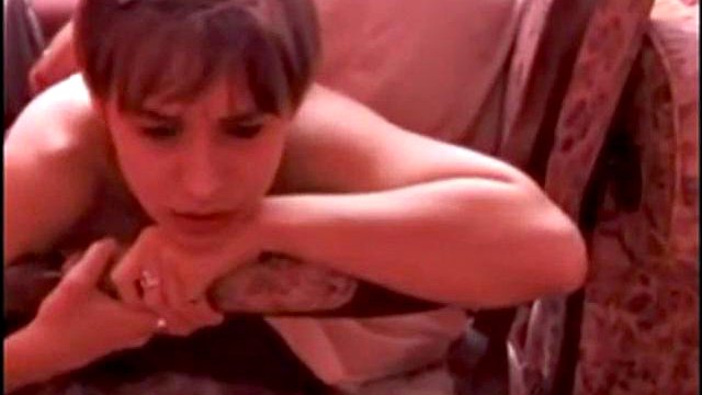 Anabelle Şaplak 2'yi Alır: Amatör, Striptiz ve Fetiş Pornosu