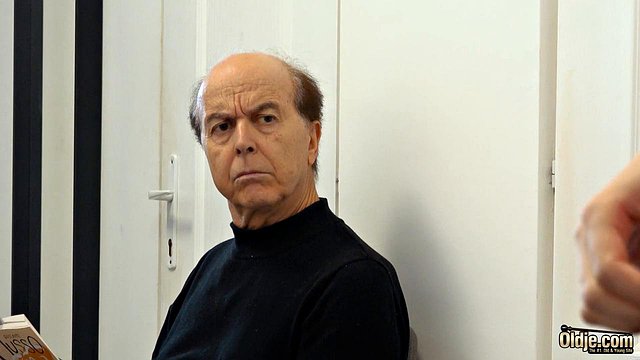 Nastolatki robią loda na Lucky Bee i Marcello MKV pieprzoną maszynę
