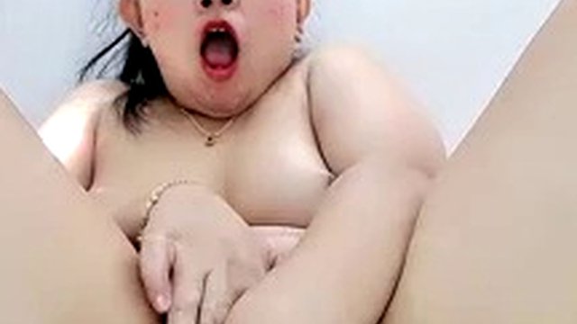 Hot indo live