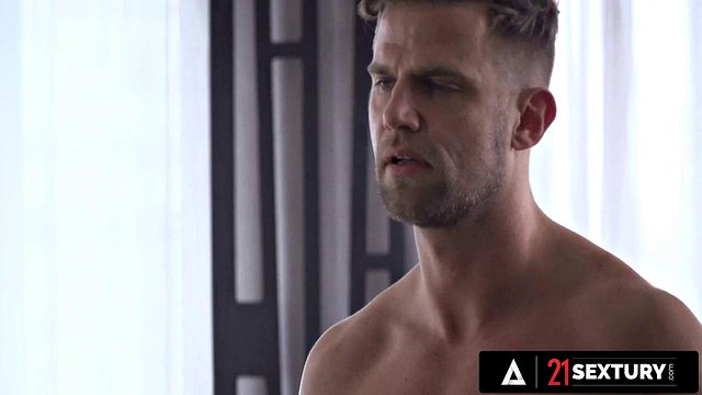 Vince Karter's Massive BBC Stretches Petite Blonde Alexa Flexy's Tight Ass After Steamy Sh
