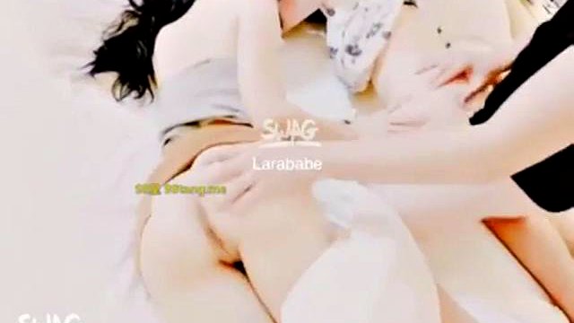 Chinese high-quality young woman and flight attendant student dating nearby people platform [hs444.cn] The first time with Kaimi, you can open the 3P double-flying sex mode, unlock the multi-pose round and fuck the pink pussy, and two pink pussy were cummed in turn. High-definition full version: Porn