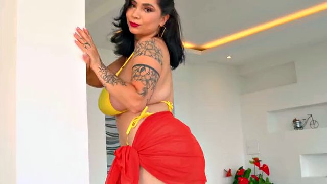 Kim Vélez: Good oils at the Big Boob Spa