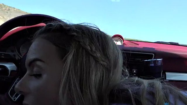 Schlampiger Blowjob und Spaß im Auto mit Summer Vixen bei einem Date am Strand POV