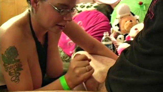 CU Party CFF: Blowjob, Hardcore & Public Porn