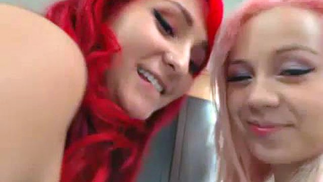Two Hot Emo Lesbians Play On Webcam: Amateur, Stripchat & Masturbation Porn