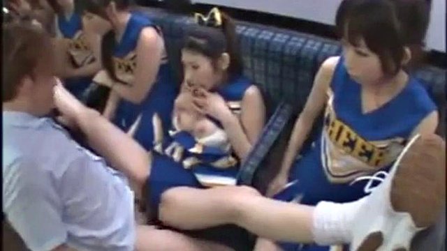 bus cheerleader